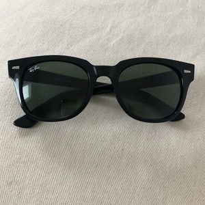 Ray Ban sunglasses, great condition!